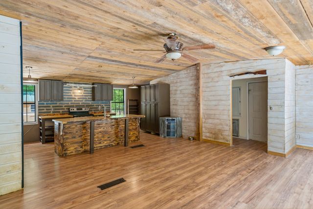589 Griffith Branch Road, Madisonville, TN 37354