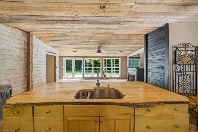 589 Griffith Branch Road, Madisonville, TN 37354