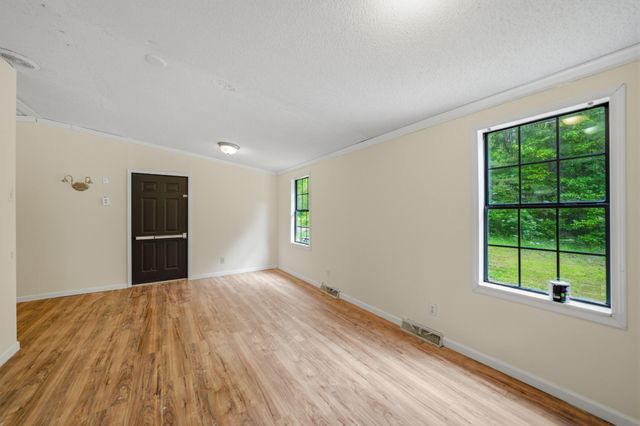 589 Griffith Branch Road, Madisonville, TN 37354