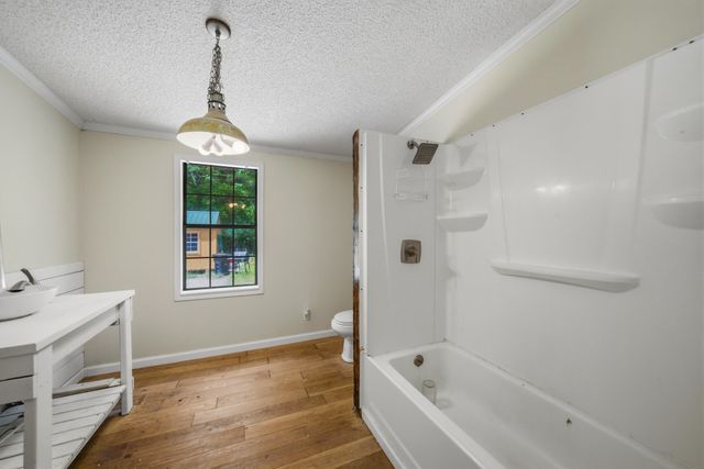 589 Griffith Branch Road, Madisonville, TN 37354