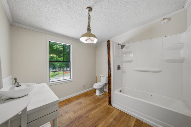 589 Griffith Branch Road, Madisonville, TN 37354
