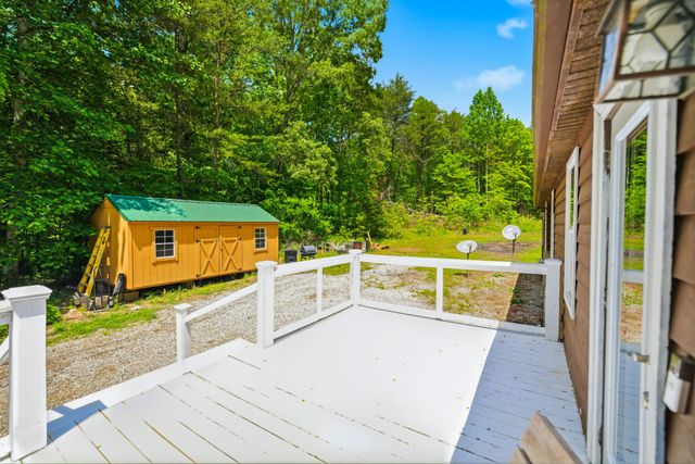 589 Griffith Branch Road, Madisonville, TN 37354