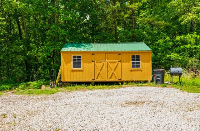 589 Griffith Branch Road, Madisonville, TN 37354