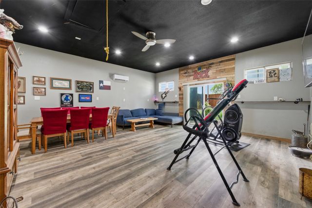 2129 Goerte Drive, Grand Prairie, TX 75051