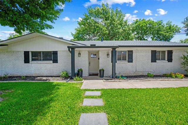 2129 Goerte Drive, Grand Prairie, TX 75051