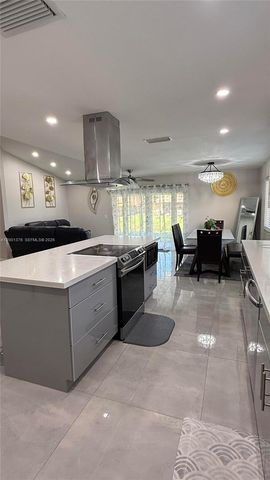 5421 NW 84th Ave, Lauderhill, FL 33351