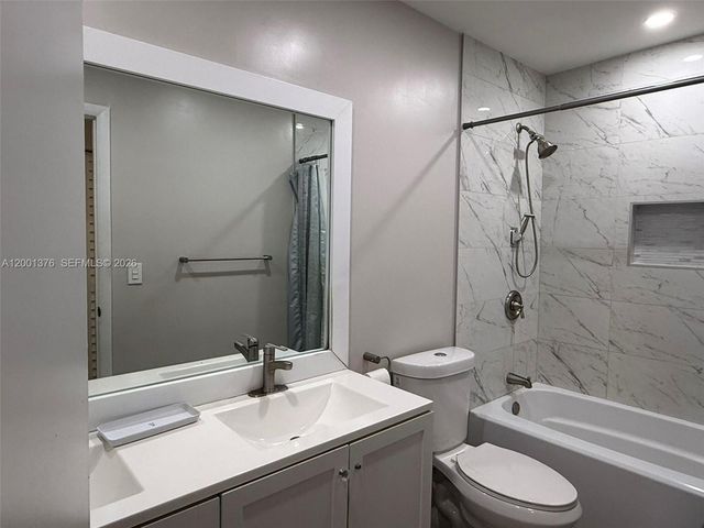 5421 NW 84th Ave, Lauderhill, FL 33351