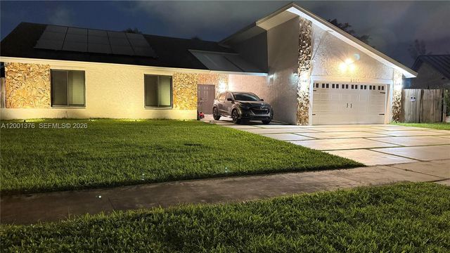 5421 NW 84th Ave, Lauderhill, FL 33351