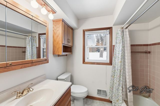 1930 36th Street SW, Wyoming, MI 49519