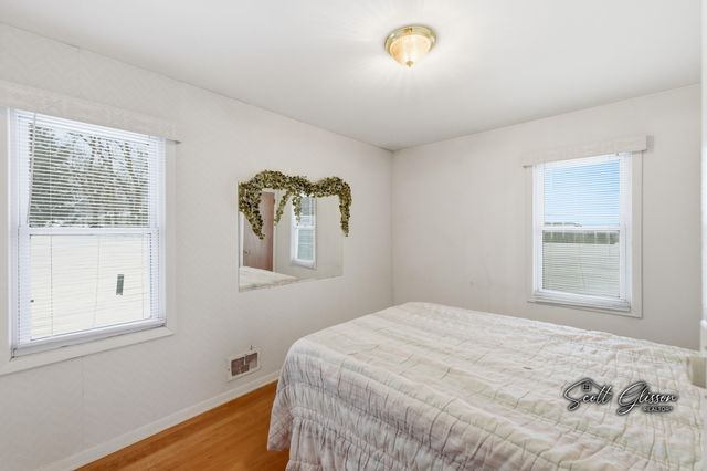 1930 36th Street SW, Wyoming, MI 49519