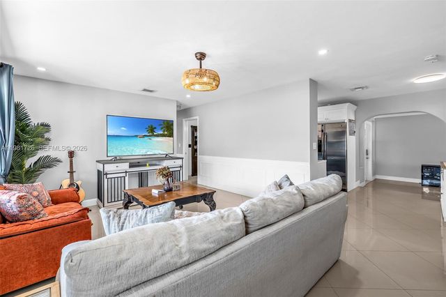 6140 NW 19th Ct, Margate, FL 33063