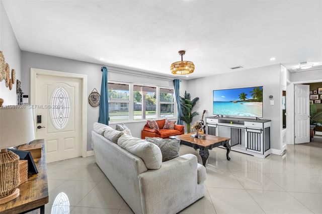 6140 NW 19th Ct, Margate, FL 33063