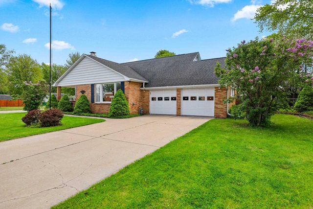 1833 BOND STREET, Green Bay, WI 54303