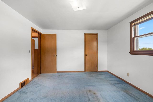 1833 BOND STREET, Green Bay, WI 54303