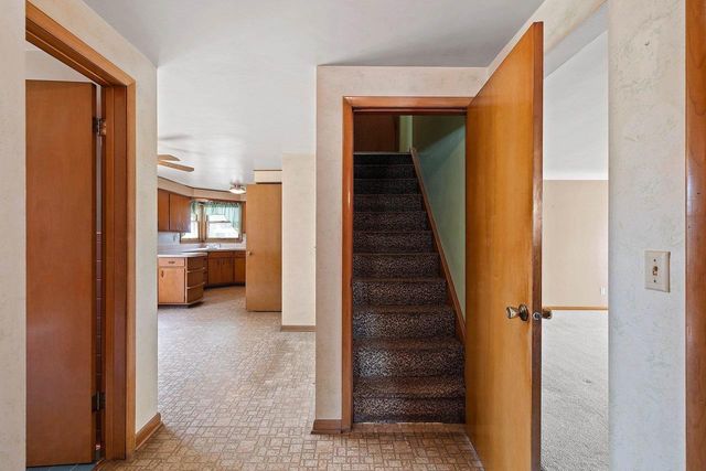 1833 BOND STREET, Green Bay, WI 54303