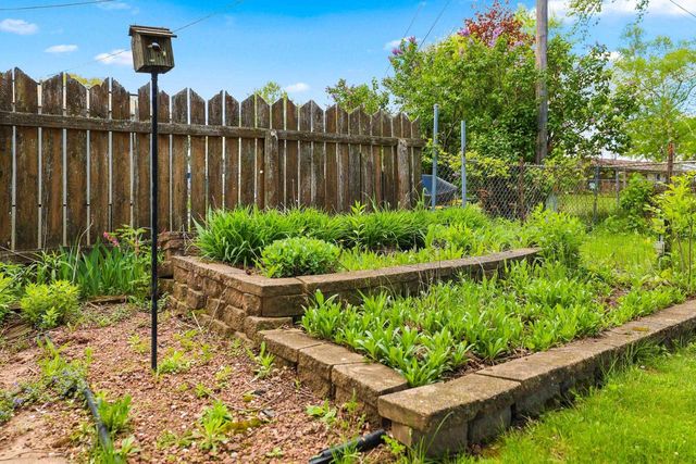 1833 BOND STREET, Green Bay, WI 54303