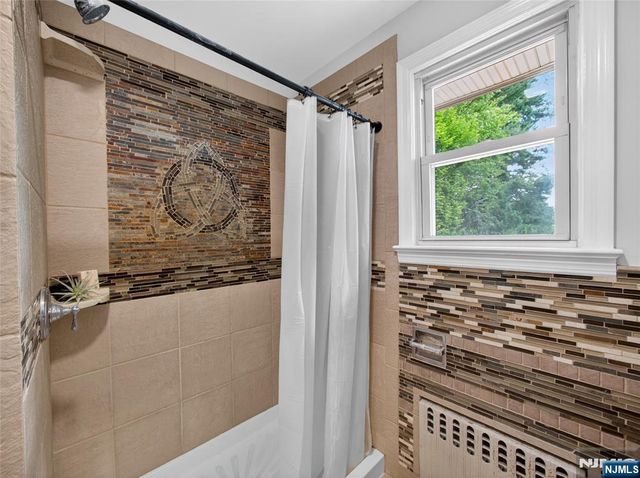 538 Coolidge Place, Paramus, NJ 07652