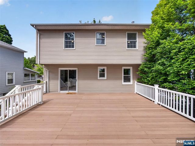 538 Coolidge Place, Paramus, NJ 07652