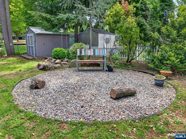 538 Coolidge Place, Paramus, NJ 07652
