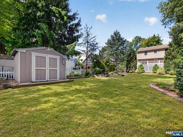 538 Coolidge Place, Paramus, NJ 07652