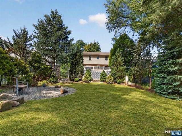 538 Coolidge Place, Paramus, NJ 07652