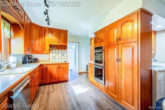 1430 Riverview Avenue, Monroe, MI 48162