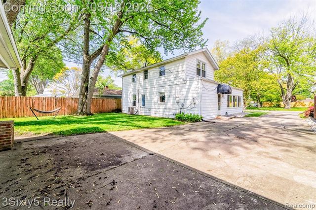 1430 Riverview Avenue, Monroe, MI 48162