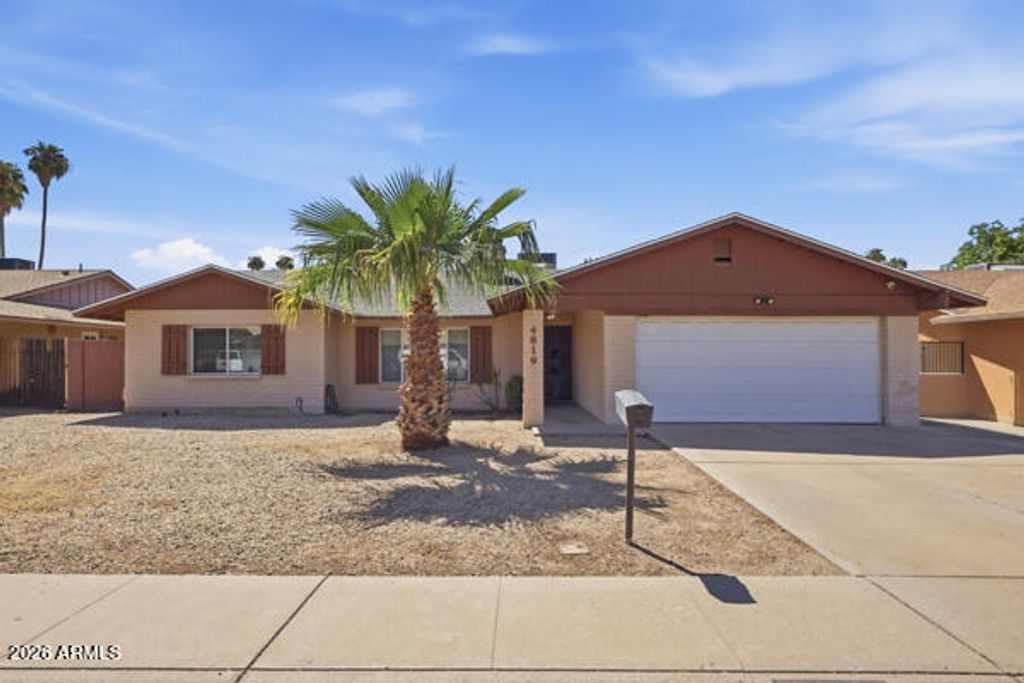 4819 W SOLANO Drive N, Glendale, AZ 85301 — exterior