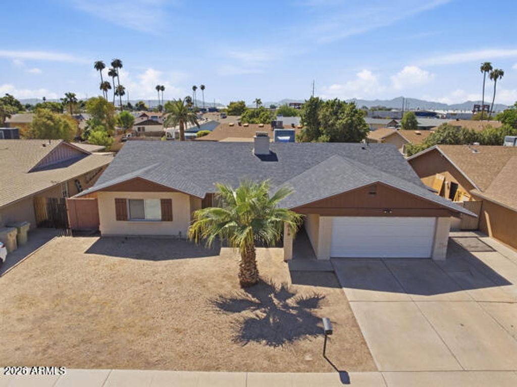 4819 W SOLANO Drive N, Glendale, AZ 85301 — photo 4