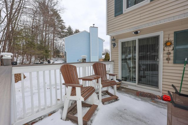 66 Preston St Apt 39, Hillsborough, NH 03244