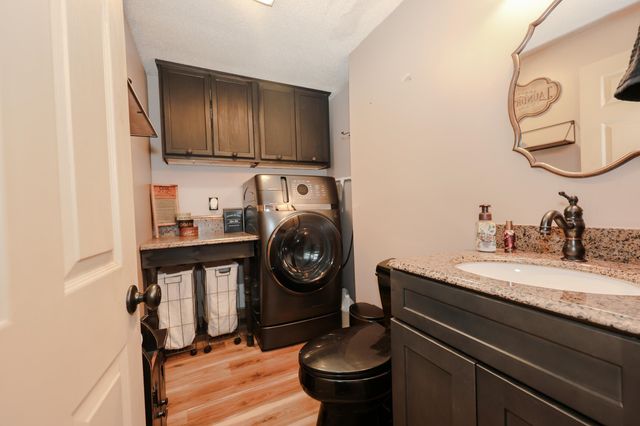 66 Preston St Apt 39, Hillsborough, NH 03244