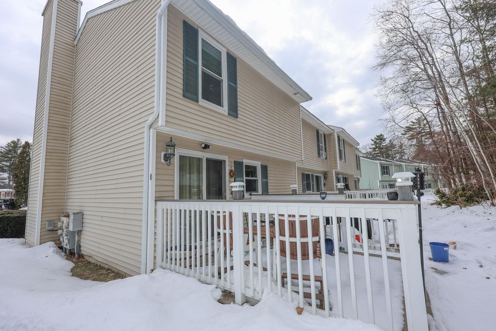 66 Preston St Apt 39, Hillsborough, NH 03244