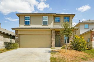 133 Middle Green Loop, Floresville, TX 78114