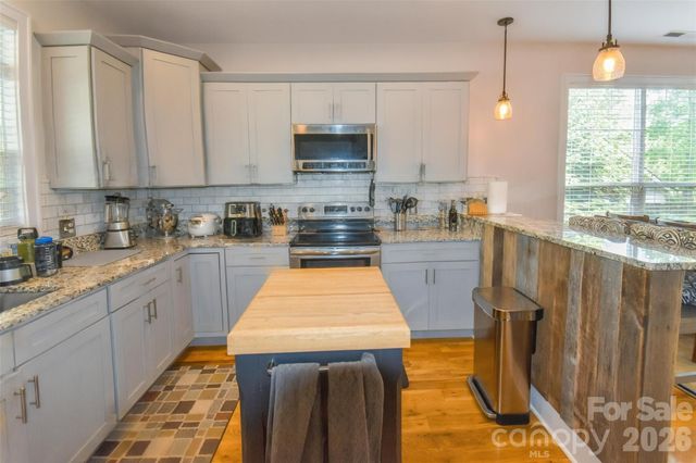 123 White Oak Road Extension, Arden, NC 28704