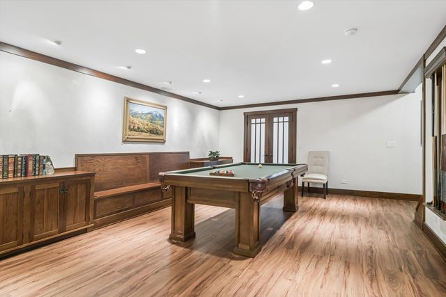 716 E Sunnyside Avenue, Libertyville, IL 60048