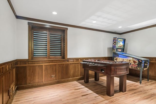 716 E Sunnyside Avenue, Libertyville, IL 60048