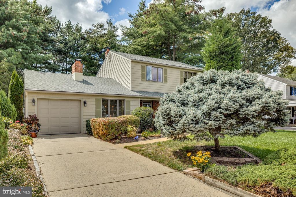 209 HARVEST RD, Cherry Hill, NJ 08002