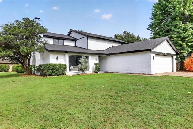 9116 Lansbrook Lane, Oklahoma City, OK 73132