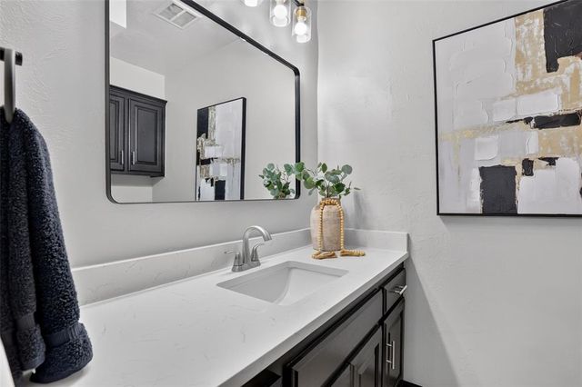 9116 Lansbrook Lane, Oklahoma City, OK 73132