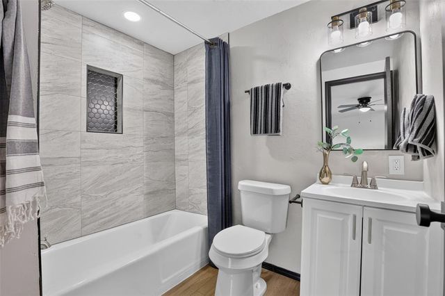 9116 Lansbrook Lane, Oklahoma City, OK 73132
