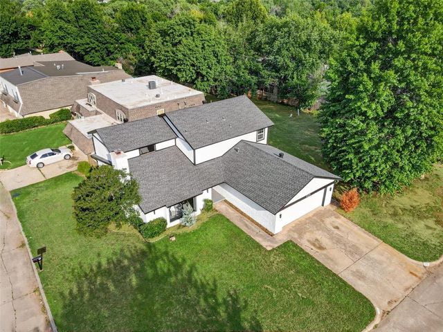 9116 Lansbrook Lane, Oklahoma City, OK 73132