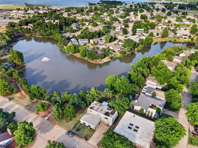 9116 Lansbrook Lane, Oklahoma City, OK 73132