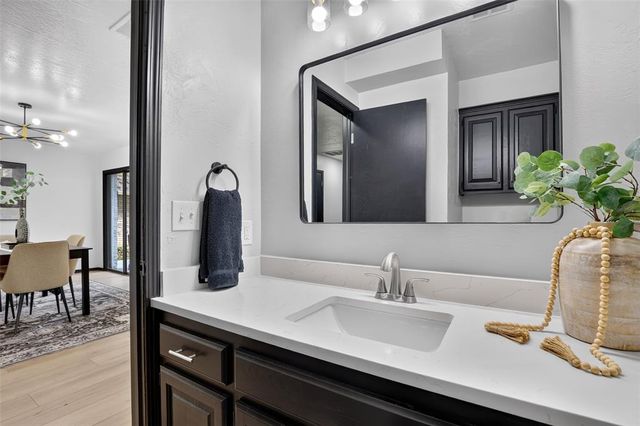9116 Lansbrook Lane, Oklahoma City, OK 73132