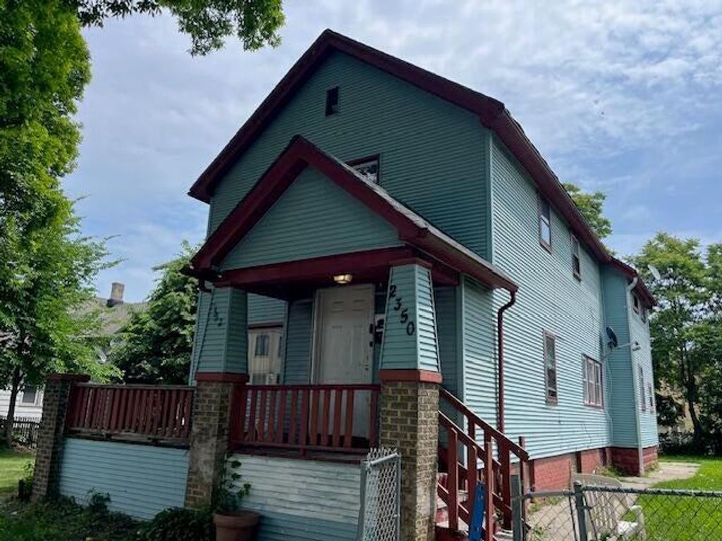 2350 N 9th STREET, Milwaukee, WI 53206