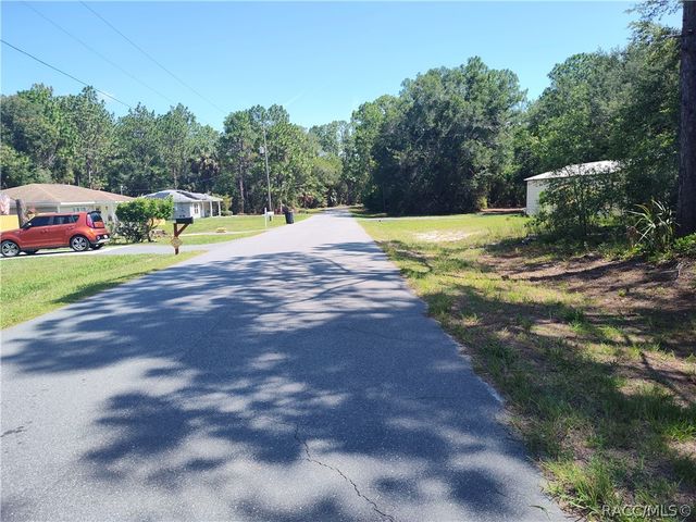 8646 N Buscetta Loop, Crystal River, FL 34428