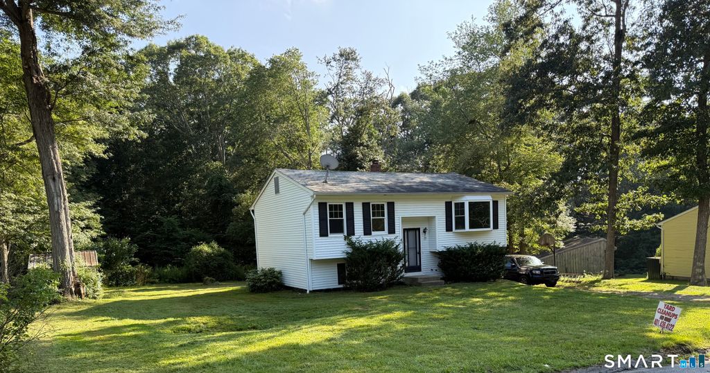 39 Beechwood Boulevard, Plainfield, CT 06374
