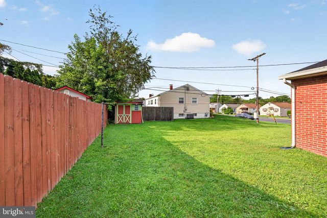 2400 NEWELL DR, Wilmington, DE 19808