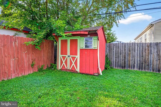 2400 NEWELL DR, Wilmington, DE 19808