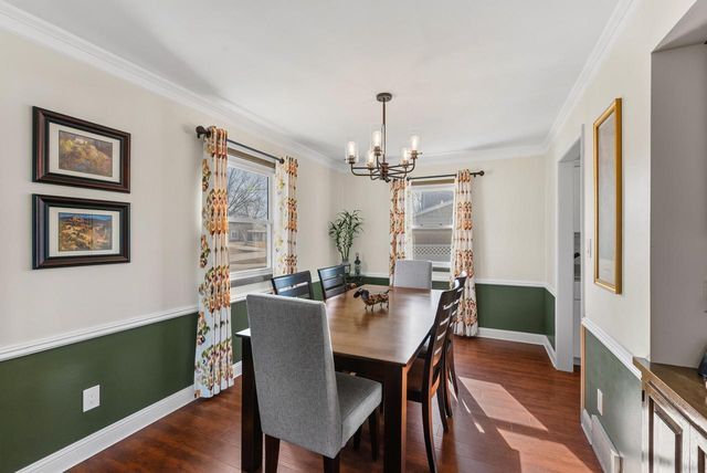 3560 S Loretta LANE, New Berlin, WI 53151