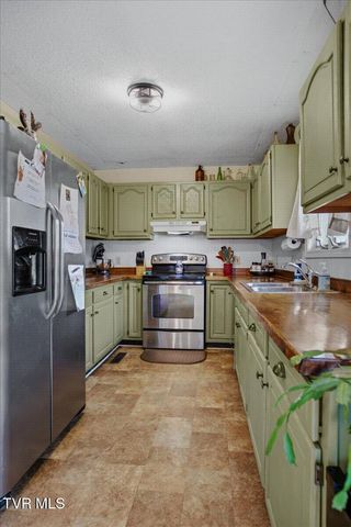 122 South Fork Road, Marion, VA 24354